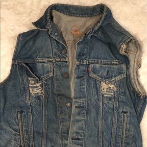 Vintage distressed Levis vest